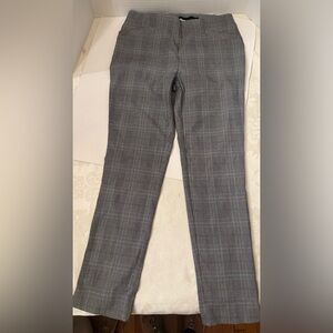 Plaid Trousers VAN HEUSEN Gray Slim fit- women’s Size 2 NWT